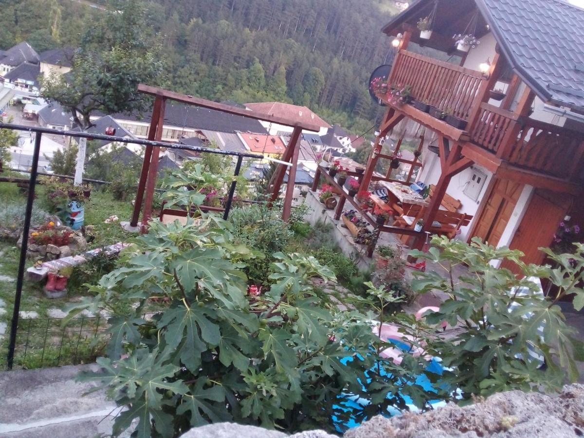 Отель Privatni Smjestaj Kurtalija Яйце Экстерьер фото